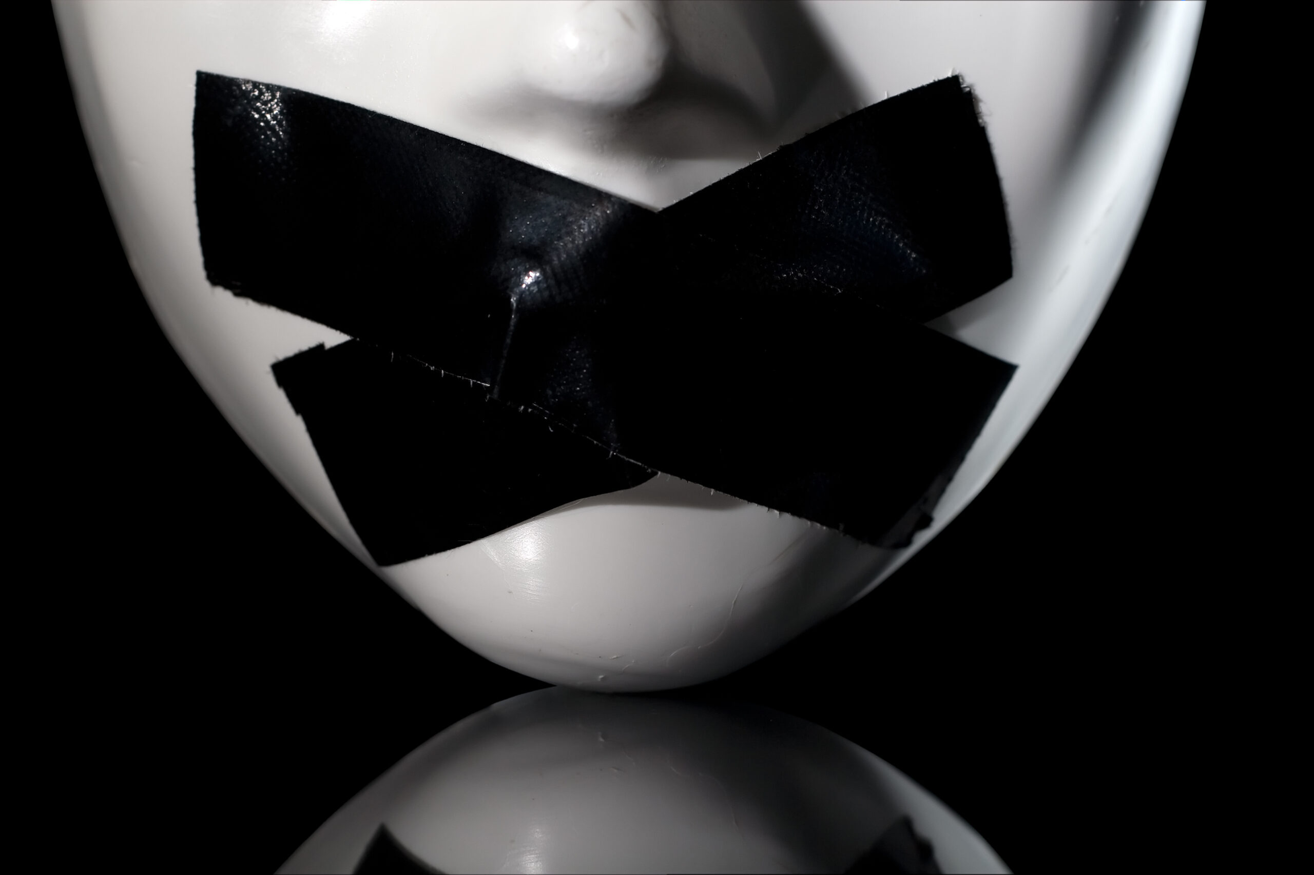 Ograniczenie wolności słowa pod pozorem walki z mową nienawiści – kontrowersyjne rezolucje Zgromadzenia Parlamentarnego Rady Europy