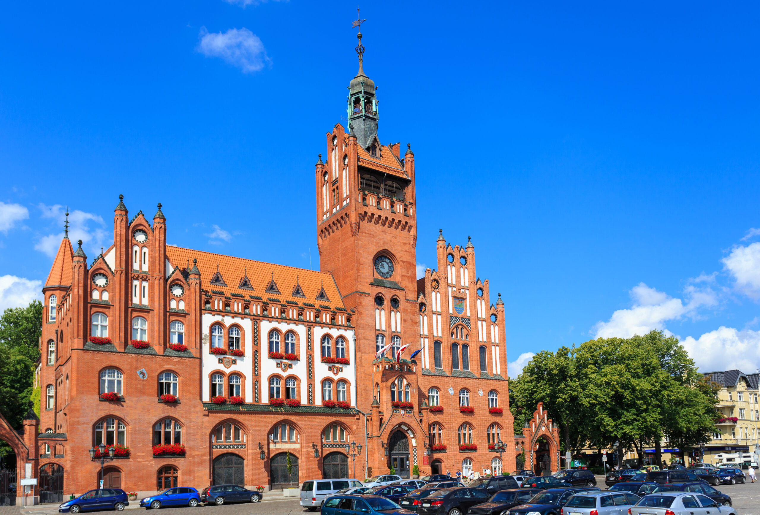 Opinia prawna dotycząca konsekwencji podpisania Europejskiej Karty Równości Kobiet i Mężczyzn w Życiu Lokalnym przez organ wykonawczy gminy (na przykładzie miasta Słupsk)