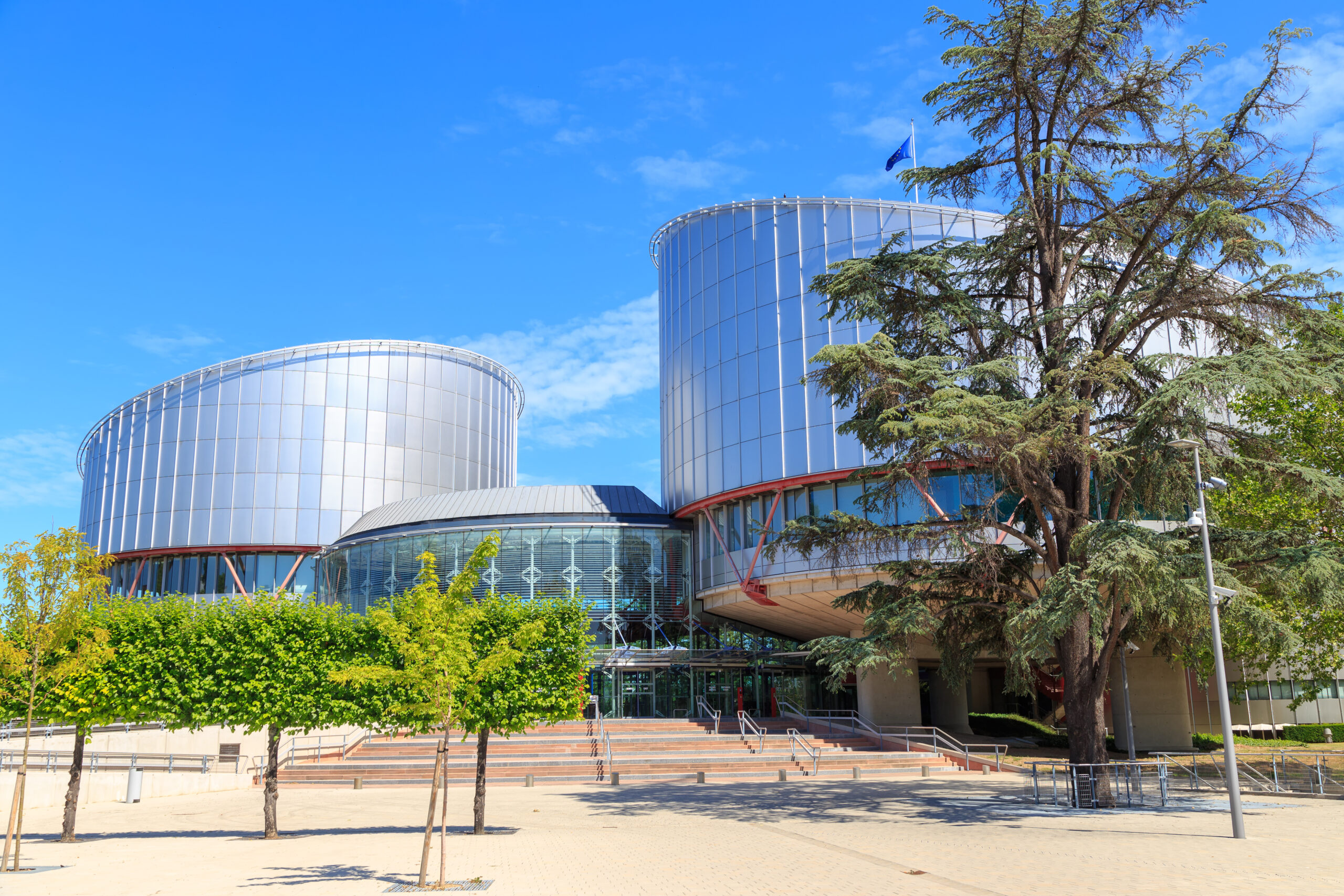 Wielka Izba ETPC: wszystkie państwa Rady Europy mają obowiązek instytucjonalizacji związków jednopłciowych