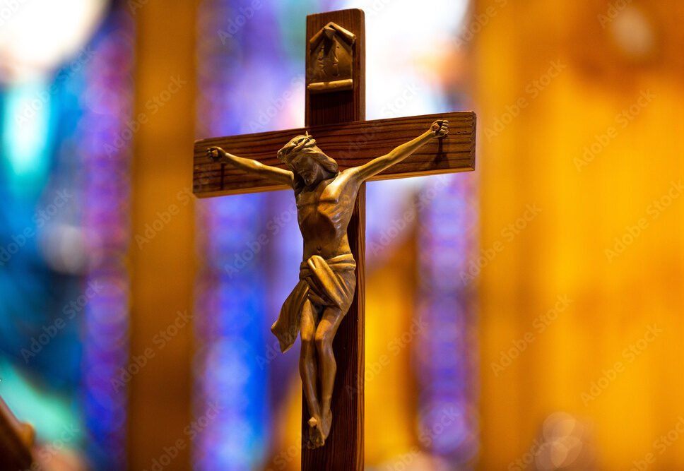 Rafał Trzaskowski chce zdejmować krzyże – złóż skargę