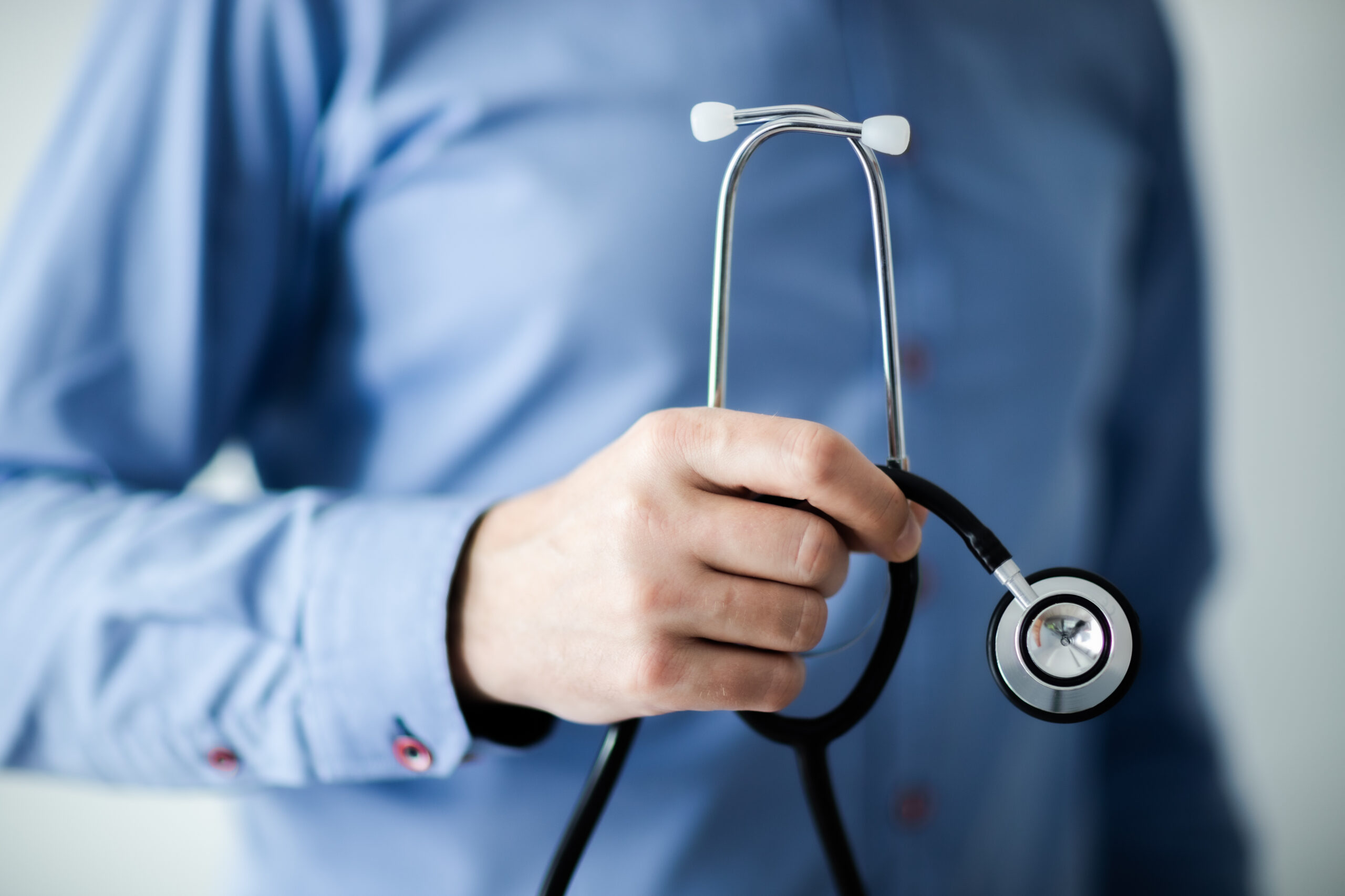 Klauzula sumienia dla wszystkich? – konferencja naukowa z udziałem dr. Łukasza Bernacińskiego i mec. Katarzyny Gęsiak