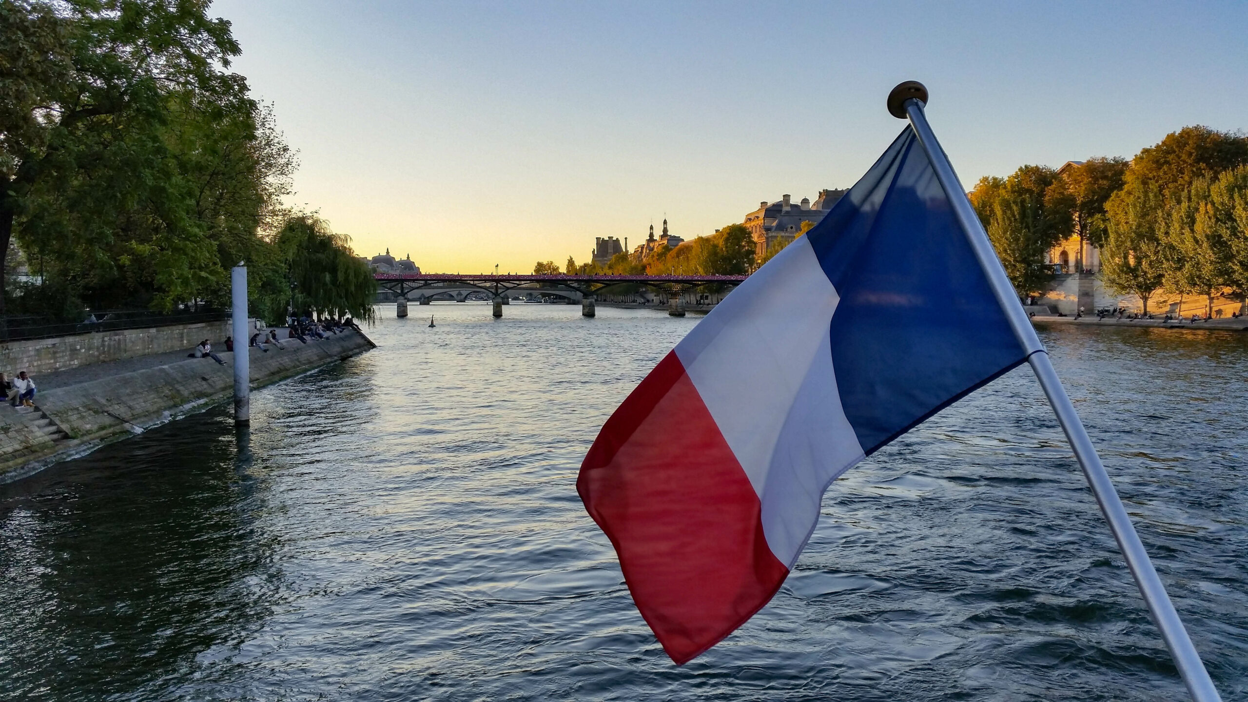 Od Rousseau do Macrona – tradycja autorytarnego liberalizmu we Francji. Cykl „Ordo Iuris Cywilizacja”