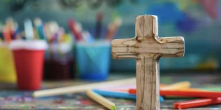 MEN zapowiada odstąpienie od niektórych regulacji godzących w uczniów uczęszczających na religię